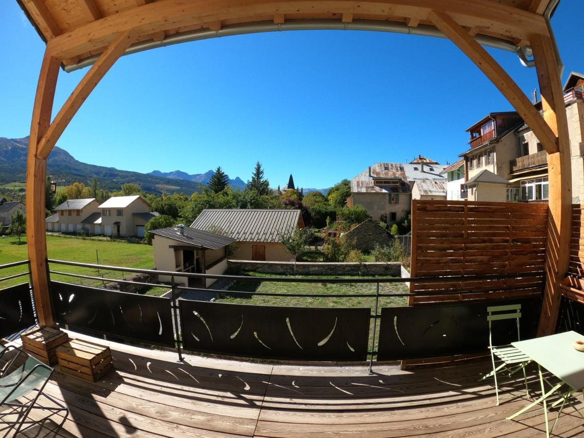 Maison Neuve Proche De Barcelonnette Jausiers Exterior photo